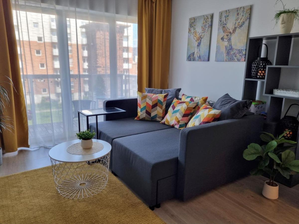Apple Apartments - Wroblewskiego Prywatne Miejsce Parkingowe Łódź Kültér fotó